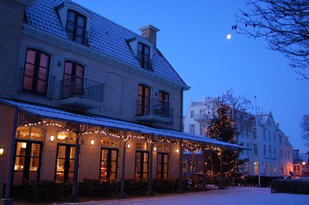 Hotel Graaf Bernstorff Schiermonnikoog Exterior photo