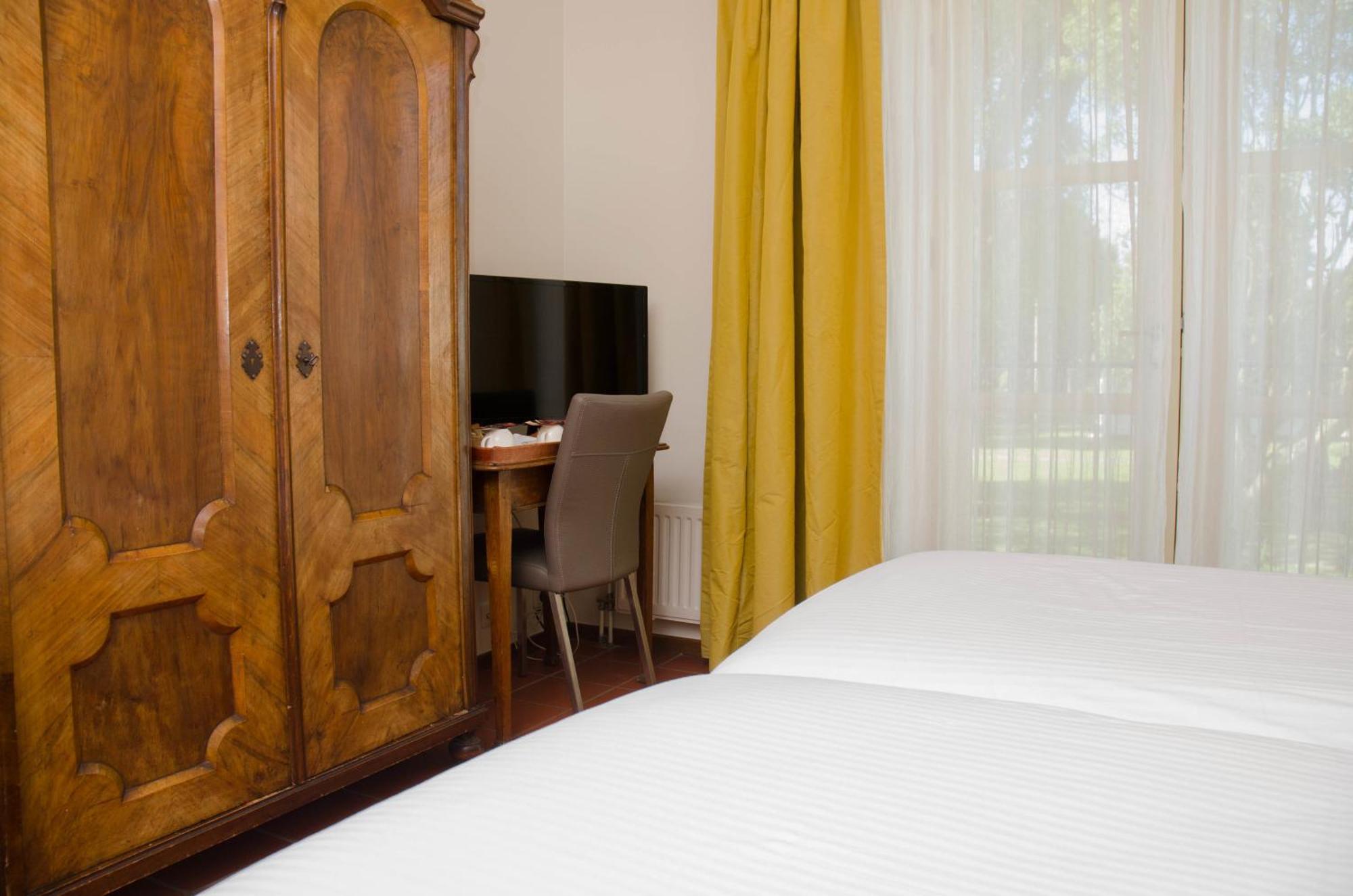 Hotel Graaf Bernstorff Schiermonnikoog Room photo